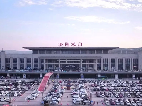河南-洛阳龙门高铁站